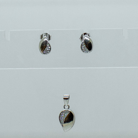 SIYA pendent set(pendent*1,tops*2)