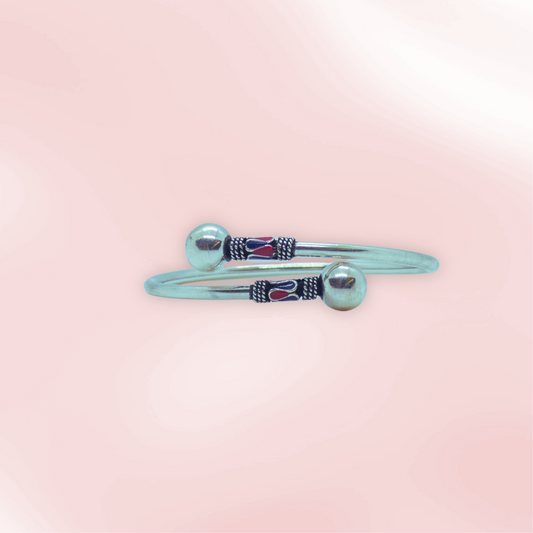 Siya Hollow Woman Bracelet