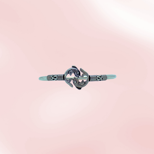 Siya Hollow Woman Bracelet