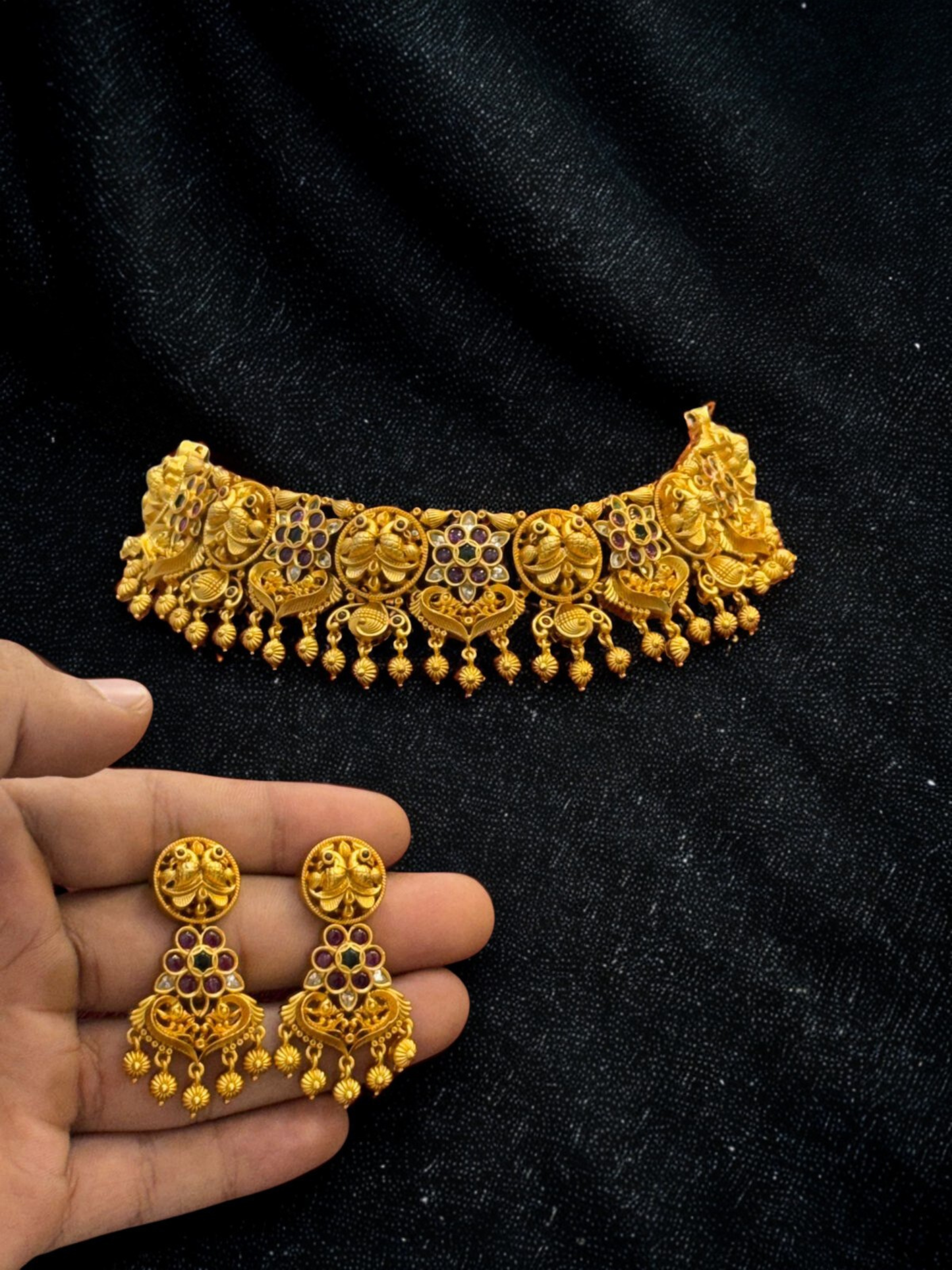 SIYA Traditional gold-plated temple choker