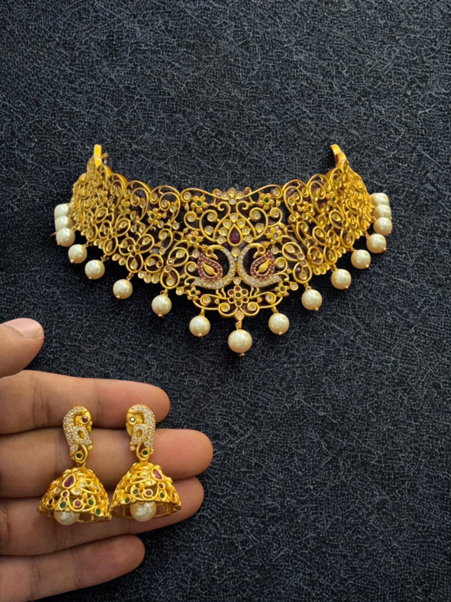 SIYA Traditional gold-plated pearl choker