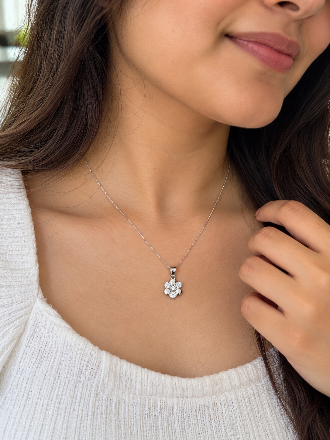 925 Sterling Silver Flower Pendant for Women | Sparkling Floral Design – SiyaJewel